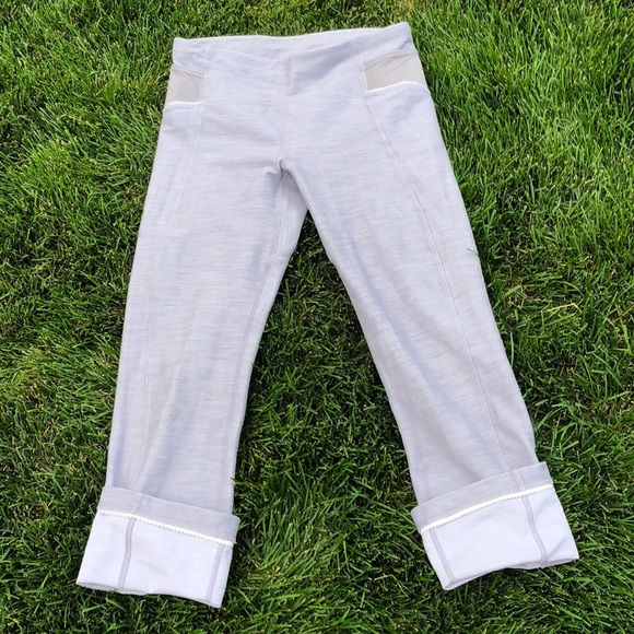 lululemon athletica Pants - Lululemon Cuffed Crop Capri’s